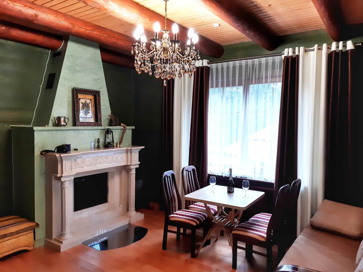 Knyazhyi Dvir Appartement Strigalnya Buitenkant foto