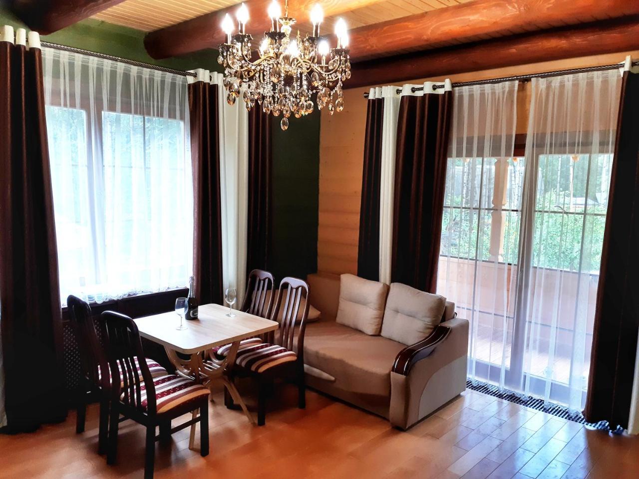 Knyazhyi Dvir Appartement Strigalnya Buitenkant foto